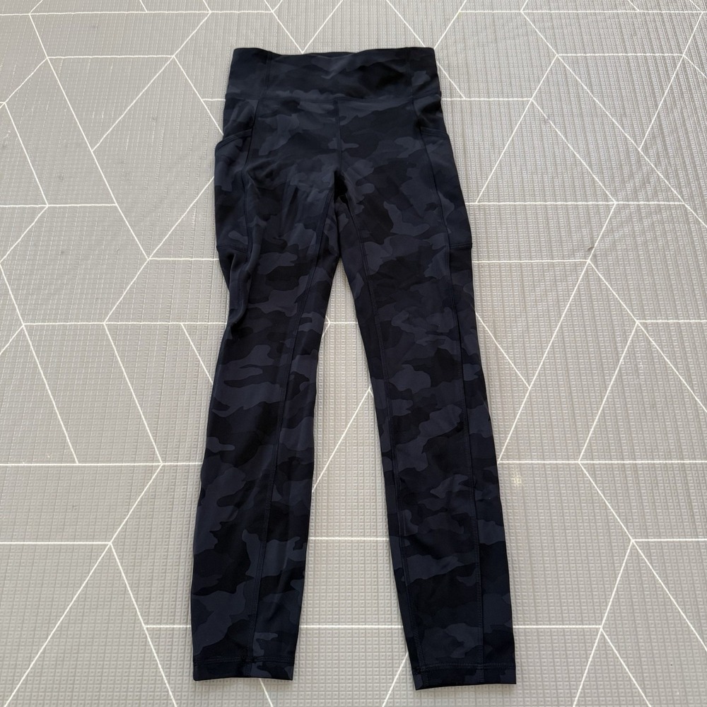 Lululemon Invigorate High-Rise Tight 25" Size 4 Camouflage‎ LW5CX1S